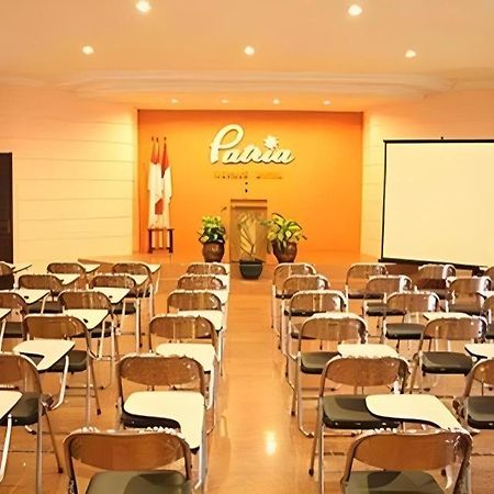 Patria Garden Hotel Blitar Dış mekan fotoğraf