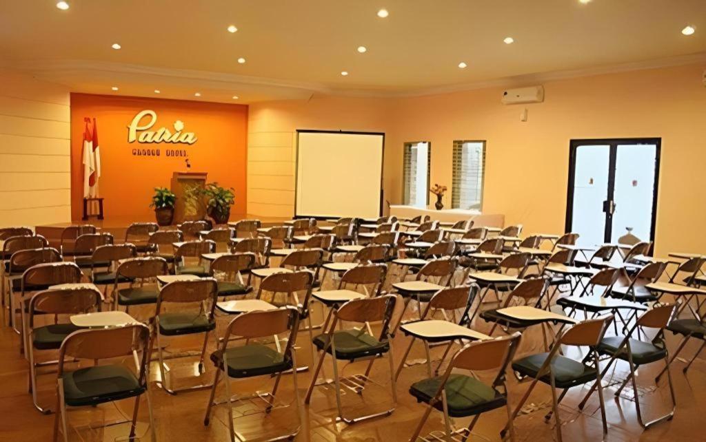 Patria Garden Hotel Blitar Dış mekan fotoğraf